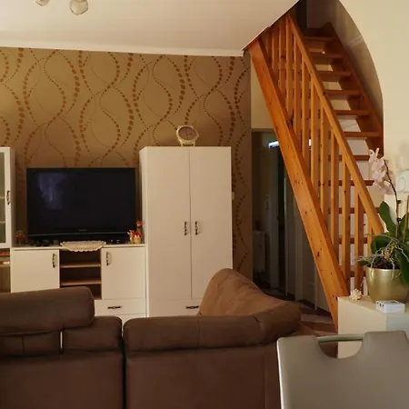 Ozgida Vendeghaz アパート エゲルサローク